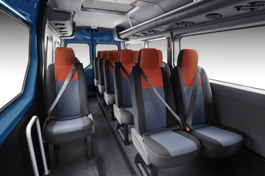 Minibus aéroport Taxi pour 15 personnes | MINIBUS